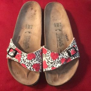 Birki’s Birkenstock Red Hearts Sandals Size 8